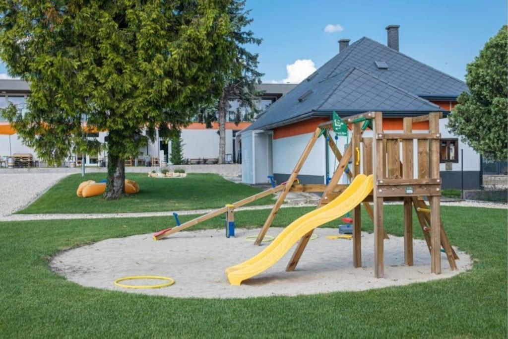 Hedon Brewing Helmut Apartment - 200 Meter To The Beach Balatonvilágos Kültér fotó